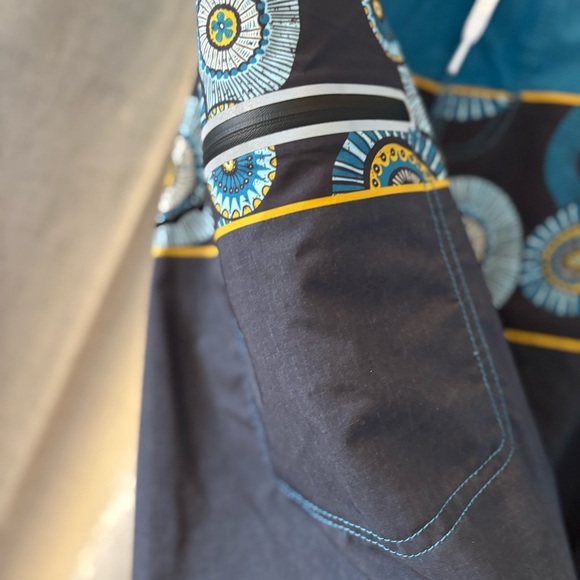 Men’s HT Board Shorts. Size 33. Gray, teal, black and yellow. - Picture 6 of 7